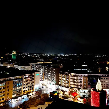 Toplage, Direkt Ueber Einem Shoppingcenter. *
