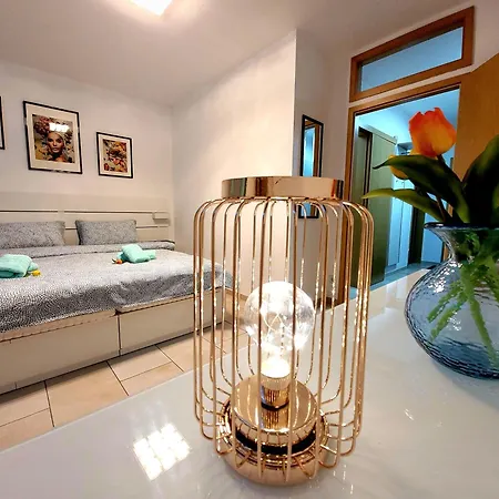 Toplage, Direkt Ueber Einem Shoppingcenter. Mülheim an der Ruhr