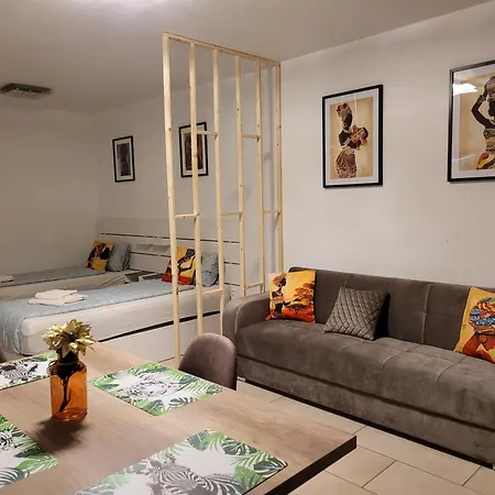 Διαμέρισμα Toplage, Direkt Ueber Einem Shoppingcenter.