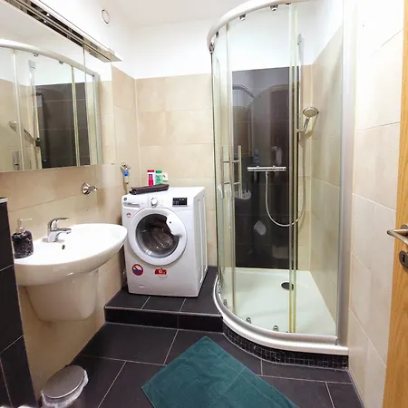 Toplage, Direkt Ueber Einem Shoppingcenter. * Mülheim an der Ruhr