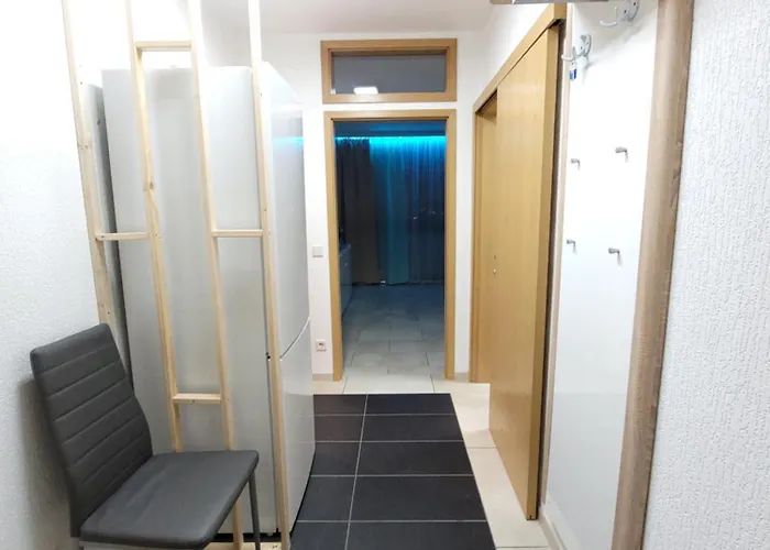 Lejlighed Toplage, Direkt Ueber Einem Shoppingcenter.