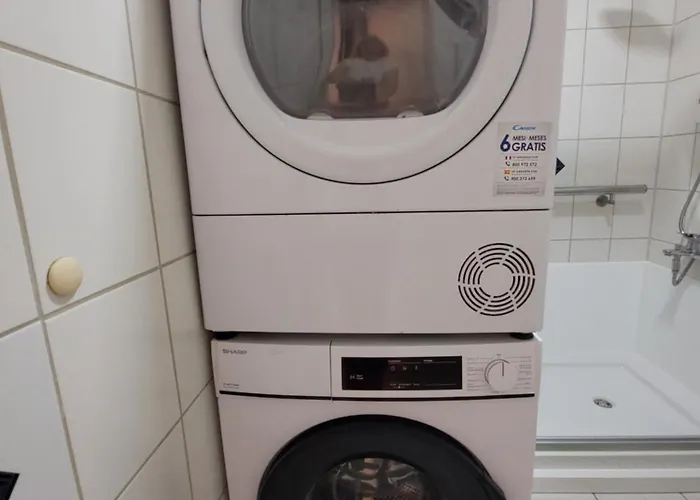 Toplage, Direkt Ueber Einem Shoppingcenter. Lejlighed